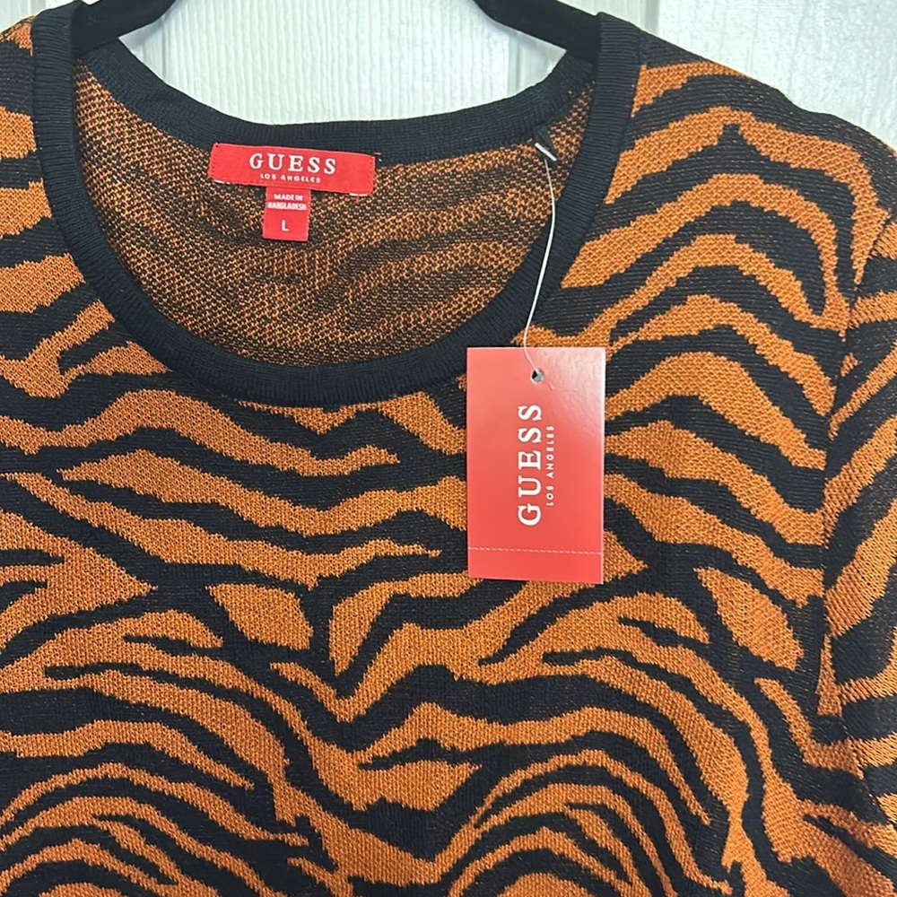 Guess 50% rayon/acrylic orange tiger striped sweater - Picture 5 of 5